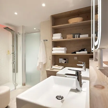 Pierre & Premium L'hevana Aparthotel 5*