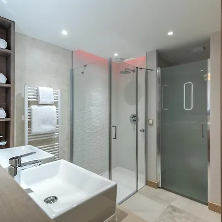 Pierre & Premium L'hevana Hotel apartamentowy Méribel